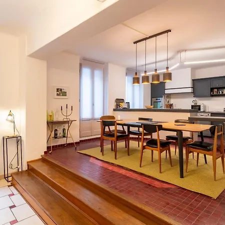Au Coeur D'avignon Apartment *